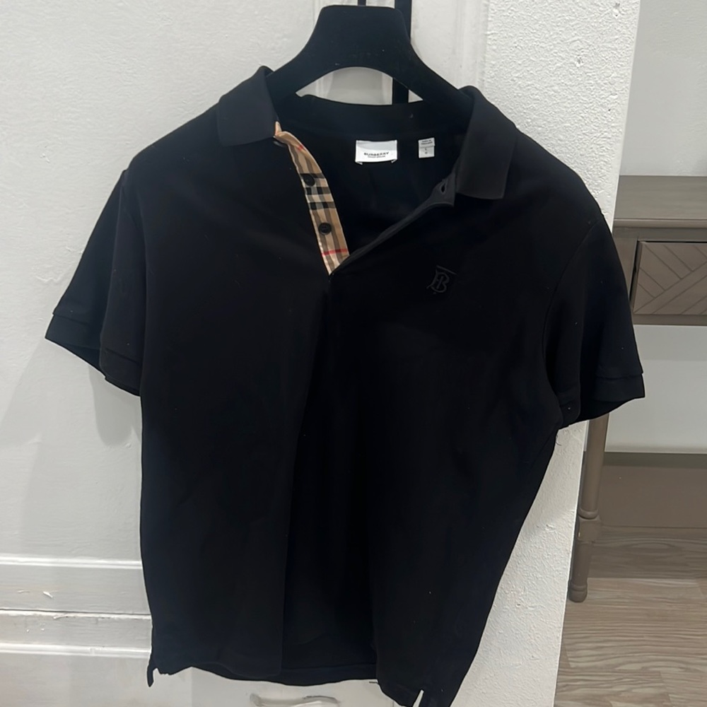 Men’s Burberry polo